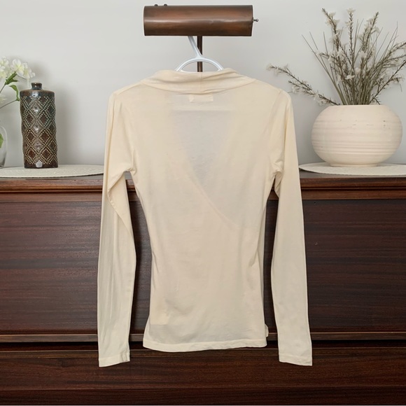 Velvet by Graham & Spencer Meri Wrap Front Fitted Top in Cream, Size XS - Picture 5 of 8
